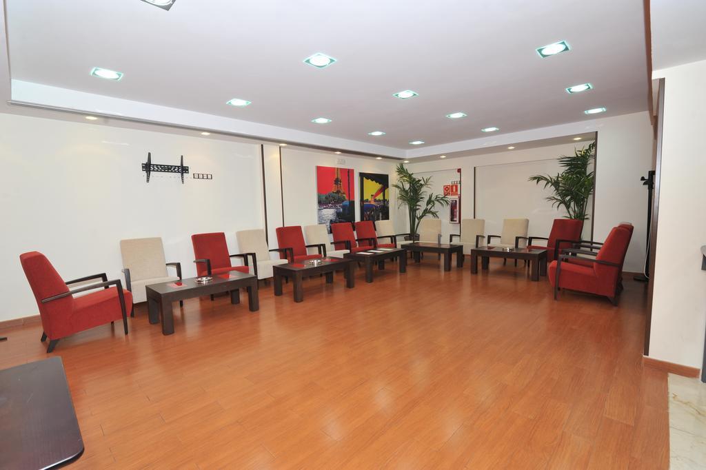 Hostal Goyma III San Fernando De Henares Zewnętrze zdjęcie