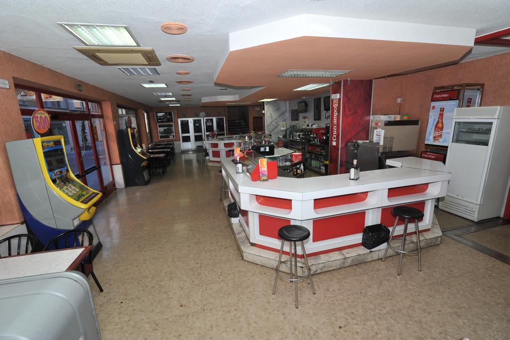 Hostal Goyma III San Fernando De Henares Zewnętrze zdjęcie