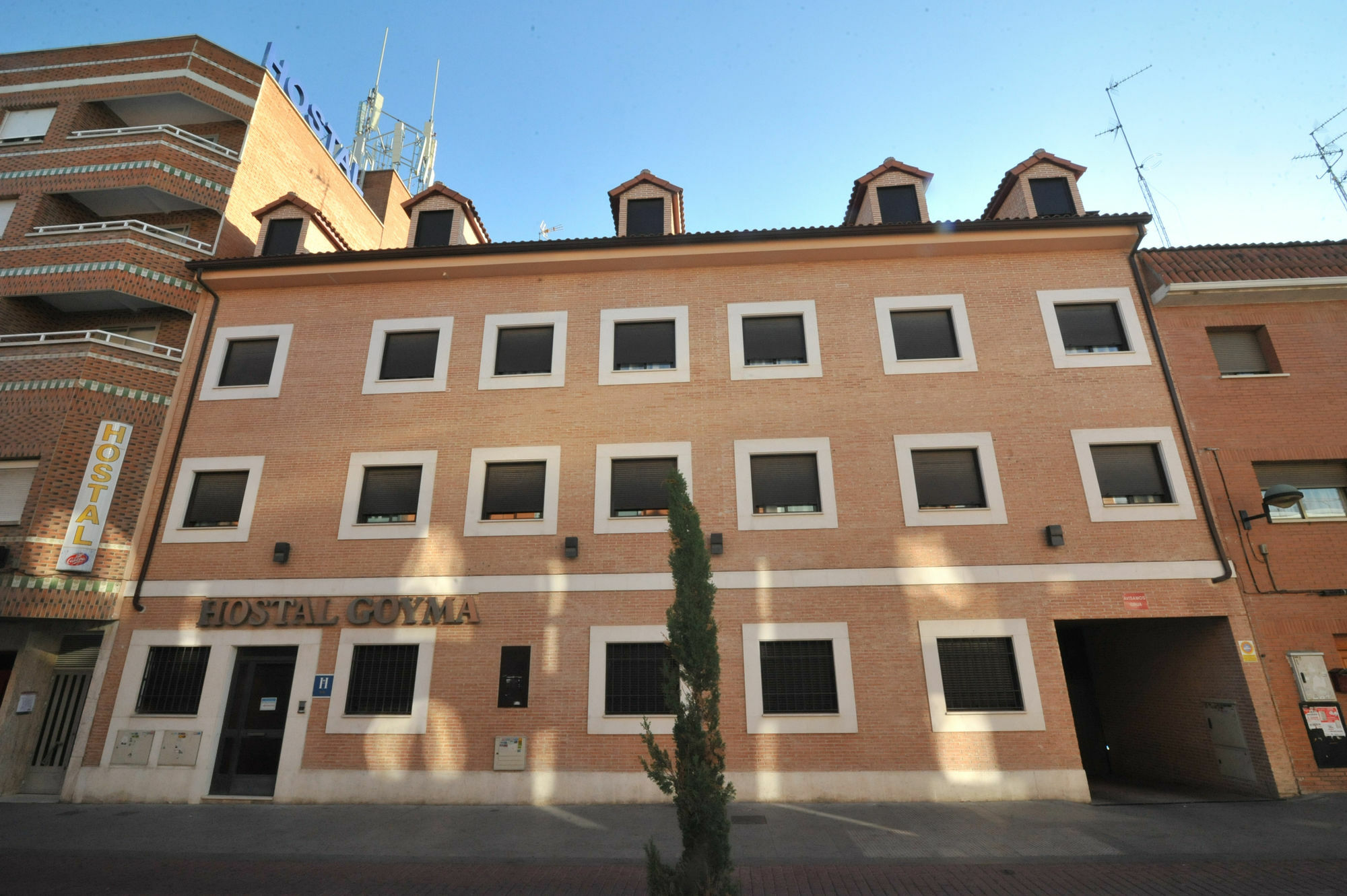 Hostal Goyma III San Fernando De Henares Zewnętrze zdjęcie