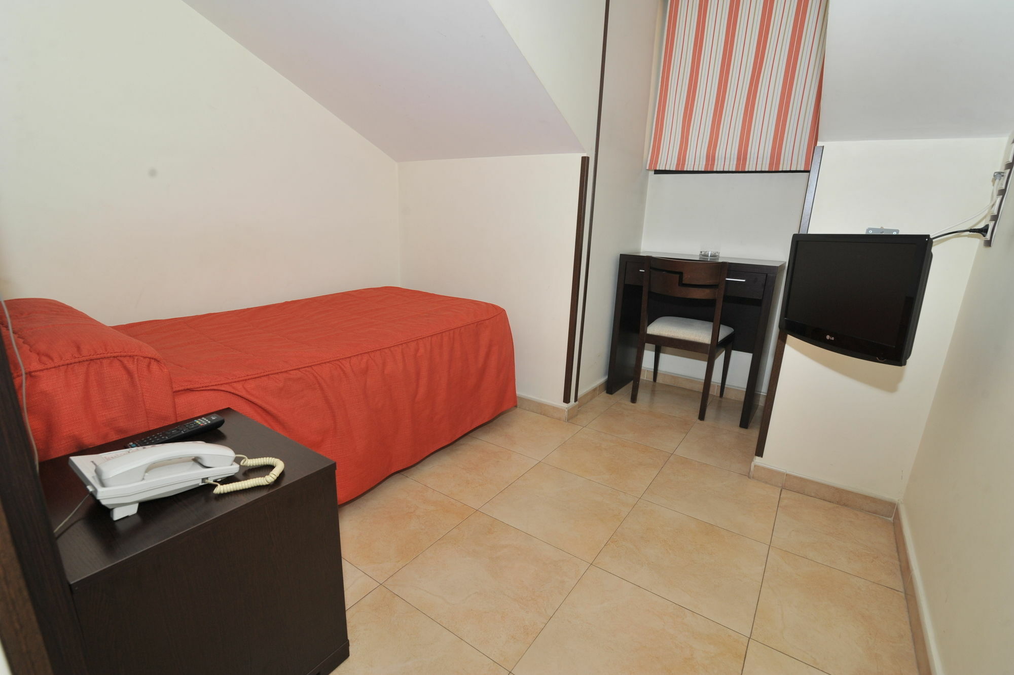 Hostal Goyma III San Fernando De Henares Zewnętrze zdjęcie
