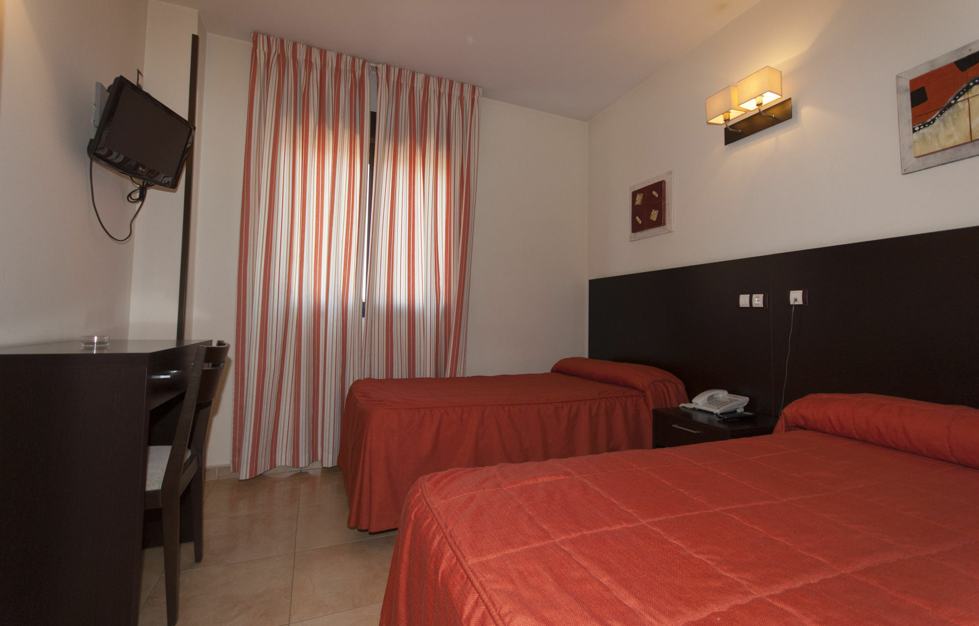 Hostal Goyma III San Fernando De Henares Zewnętrze zdjęcie